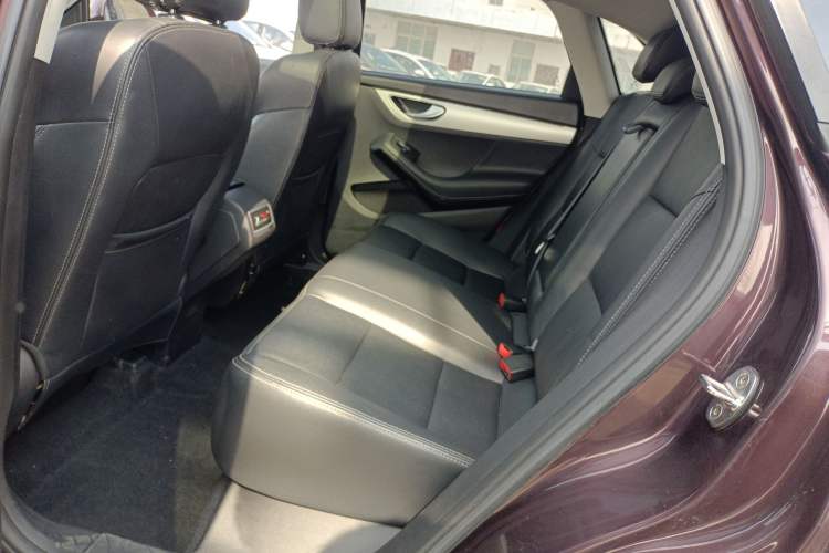 Used Zotye SR7 2016 1.5T CVT Cube Heart Edition China V Standard
