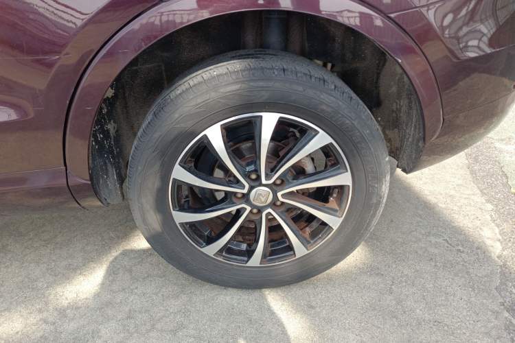 Used Zotye SR7 2016 1.5T CVT Cube Heart Edition China V Standard
