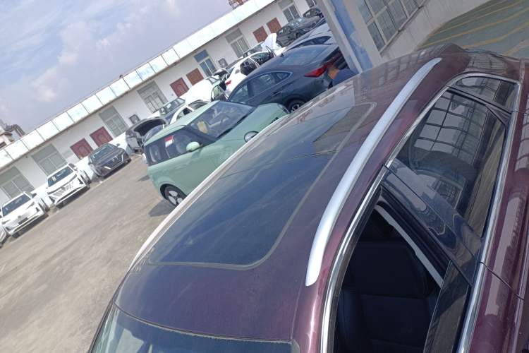 Used Zotye SR7 2016 1.5T CVT Cube Heart Edition China V Standard
