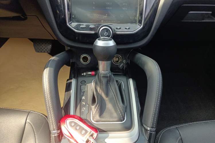 Used Zotye SR7 2016 1.5T CVT Cube Heart Edition China V Standard
