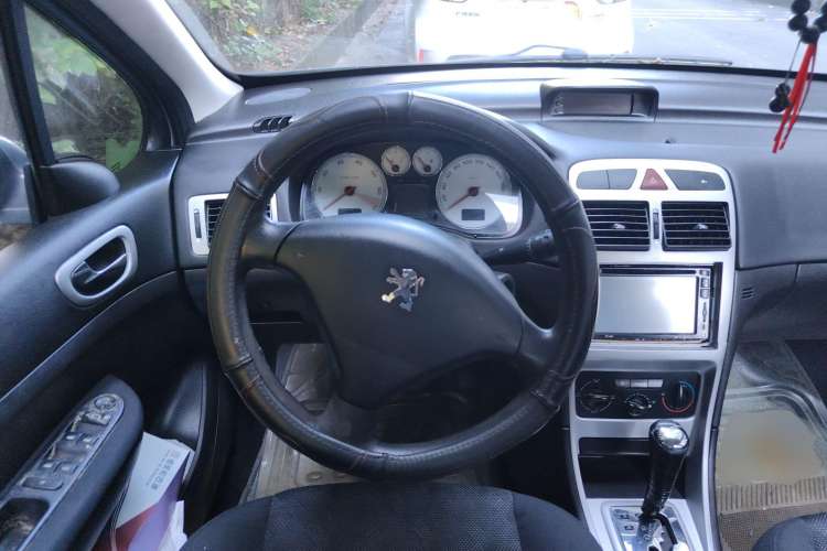 Used Peugeot 307 2010 Sedan 1.6L Automatic Comfort Edition