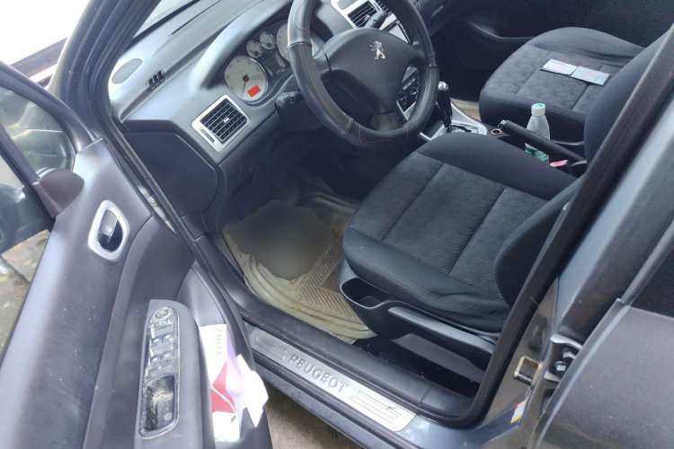 Used Peugeot 307 2010 Sedan 1.6L Automatic Comfort Edition