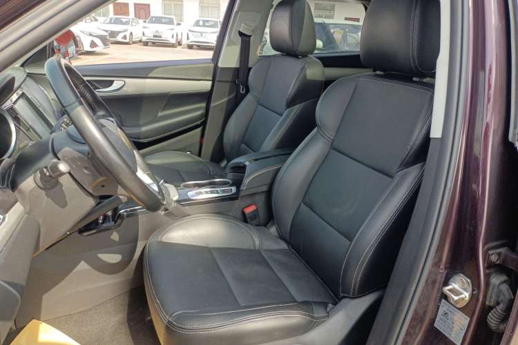 Used Zotye SR7 2016 1.5T CVT Cube Heart Edition China V Standard
