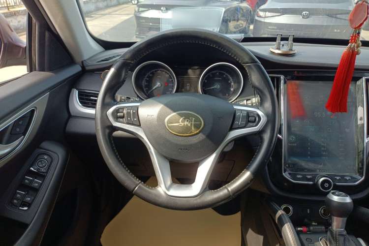 Used Zotye SR7 2016 1.5T CVT Cube Heart Edition China V Standard
