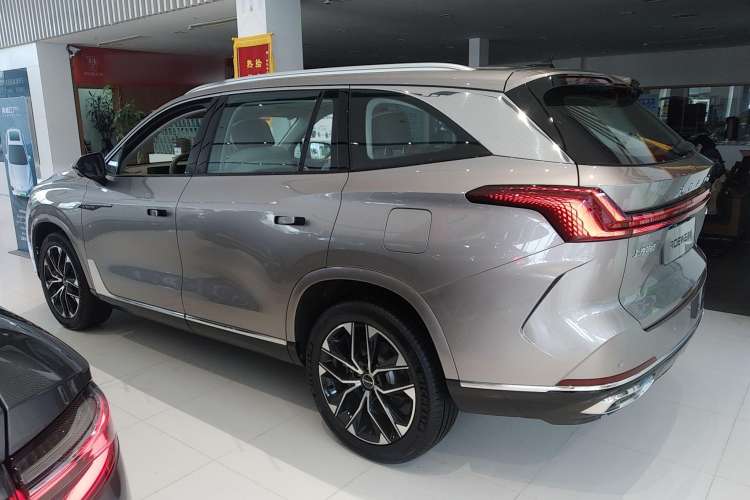 Used Roewe RX9 2023 2.0T All-Wheel-Drive Luxury Edition