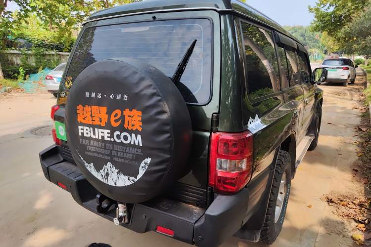 Used Leopaard Q6 2015 2.4L Manual 4x4 Excellence Edition Rear Right 45 Deg