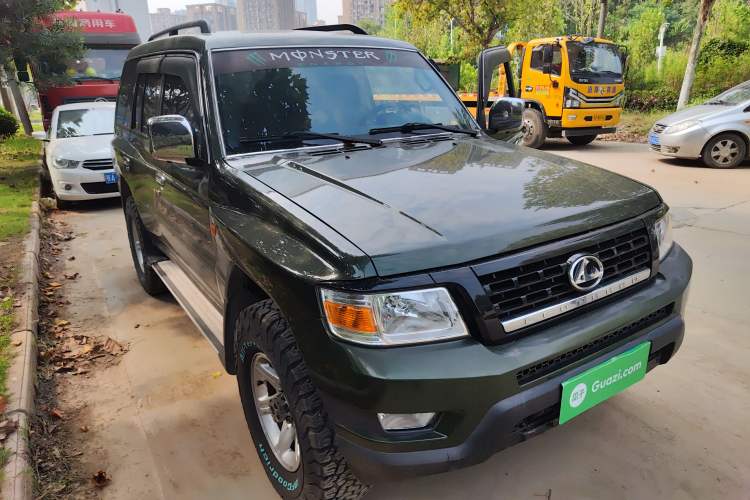 Used Leopaard Q6 2015 2.4L Manual 4x4 Excellence Edition Front Right 45 Deg