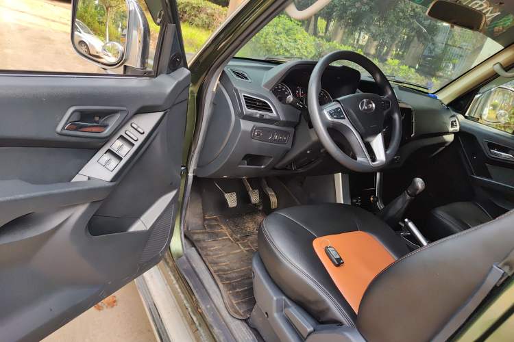 Used Leopaard Q6 2015 2.4L Manual 4x4 Excellence Edition Driver Seat