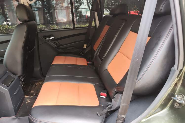 Used Leopaard Q6 2015 2.4L Manual 4x4 Excellence Edition Left Rear Seat