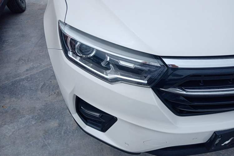 Used Zotye T600 2019 1.5T Automatic Luxury Edition Right Front Headlight