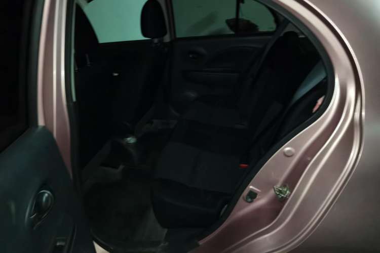 Used Nissan March 2015 1.5L Automatic E-Xuan Edition
