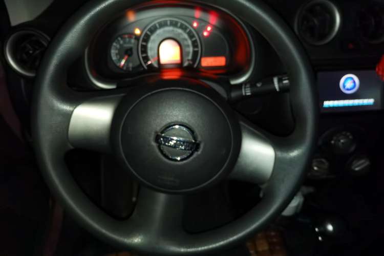 Used Nissan March 2015 1.5L Automatic E-Xuan Edition
