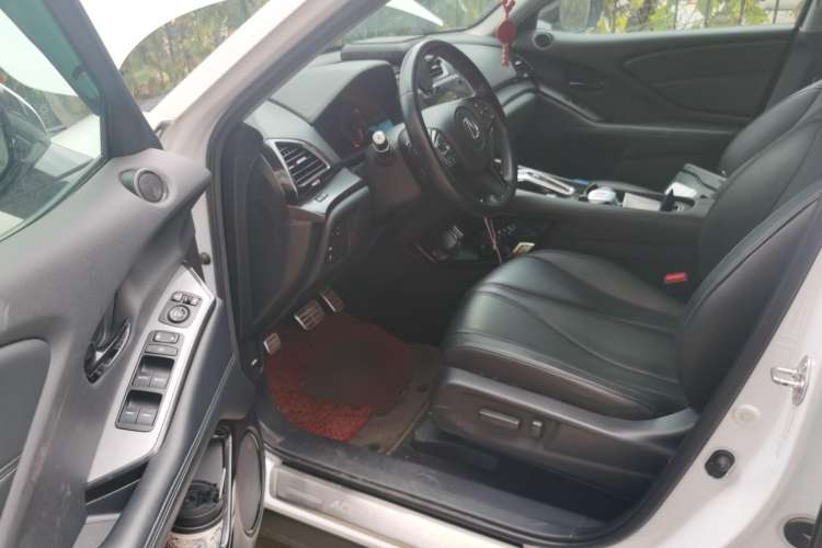 Used Acura CDX 2016 1.5T Two-Wheel Drive Deluxe Edition
