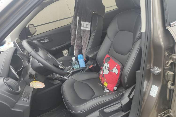 Used Bestune X40 2017 1.6L manual Comfort trim level
