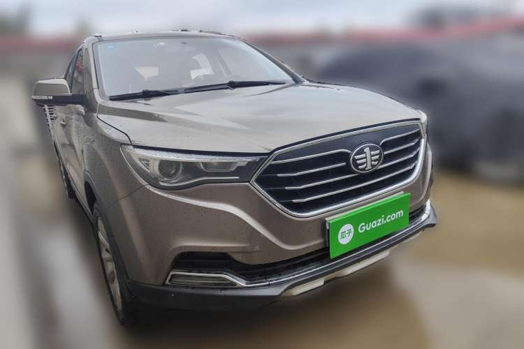 Used Bestune X40 2017 1.6L manual Comfort trim level
