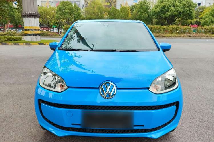 Used Volkswagen up! 2015 1.0L move up!
