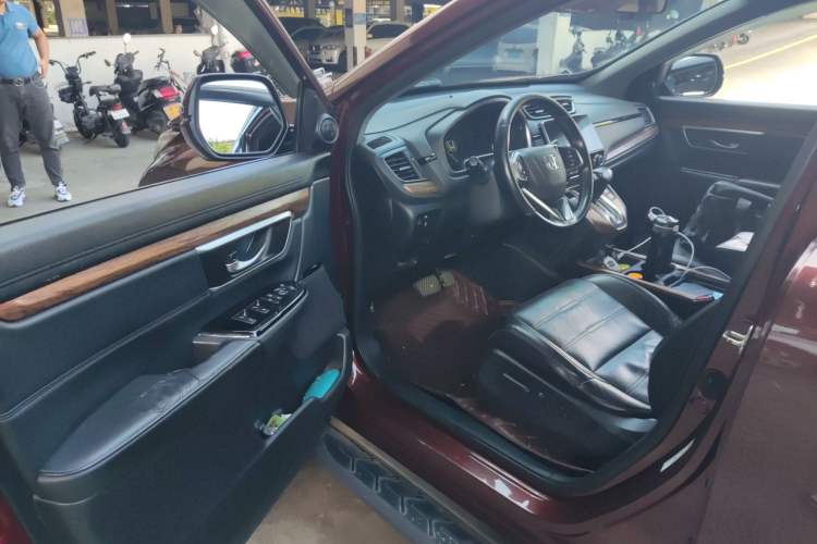 Used Honda CR-V 2017 240TURBO CVT Front-Wheel Drive Fashion Edition