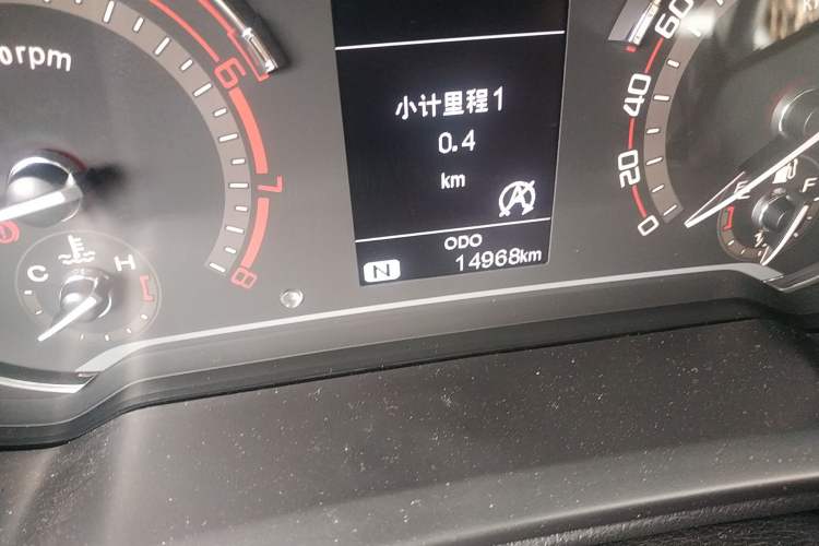 Used SAIC MAXUS T60 2017 2.0T Gasoline Automatic Two-Wheel Drive High-Ride Elite Standard Cabin