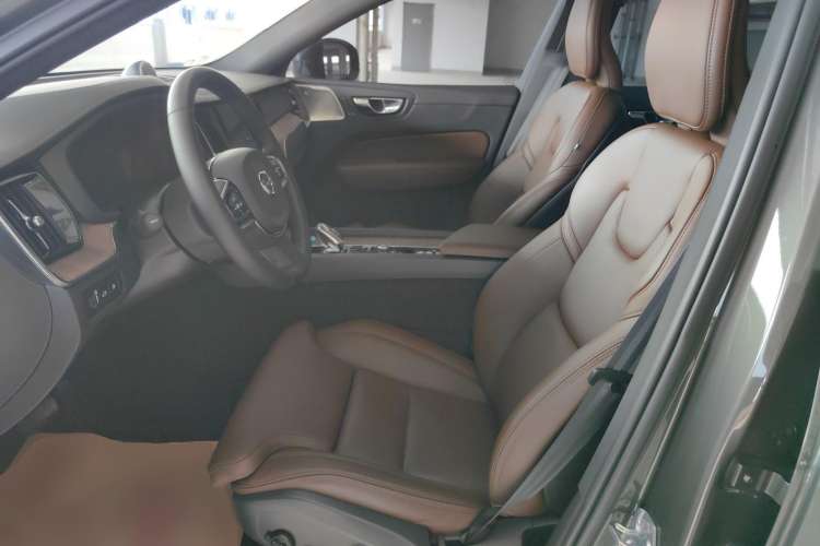 Used Volvo XC60 New Energy 2021 T8 e-Drive Hybrid Luxury Edition