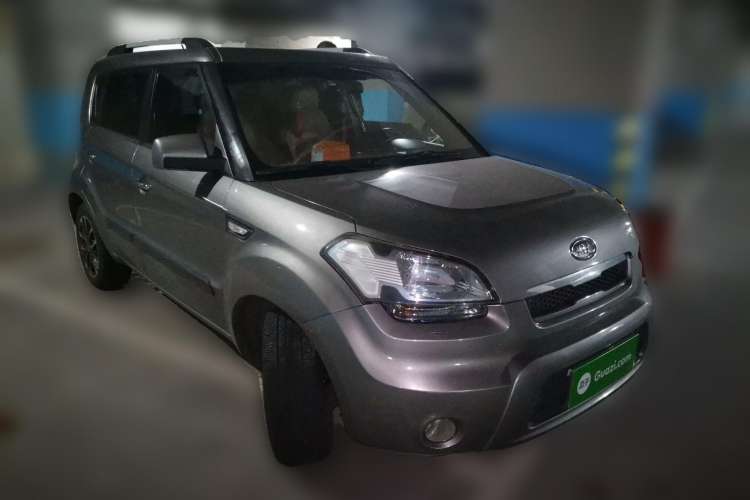 Used Kia Soul 2010 1.6L AT GLS Front Right 45 Deg