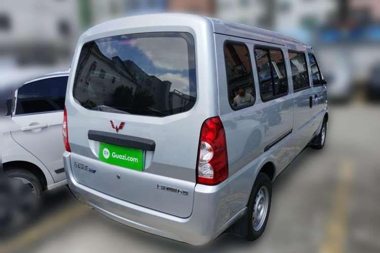 Used Wuling Rongguang EV 2022 Basic Passenger Bus Powered by Penghui Battery
