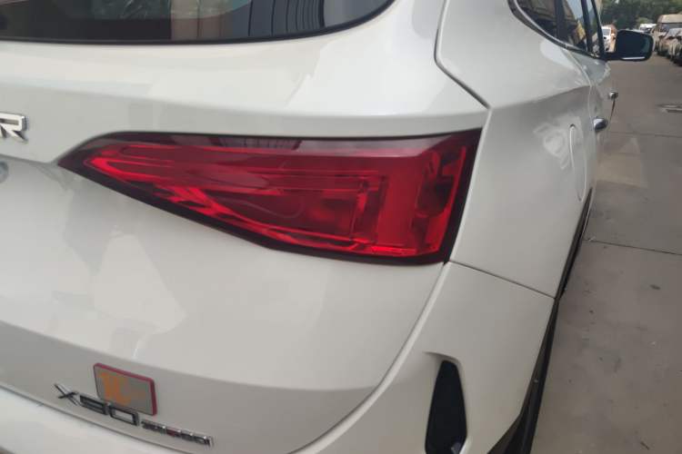 Used JETOUR X90 2019 1.6T DCT Smart Travel Edition 6 Seats China VI Standard