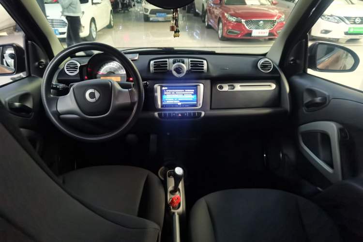 Used smart fortwo 2015 1.0 MHD New Year Special Edition
