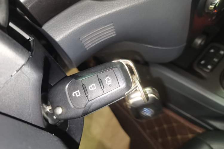 Used Ford Everest 2017 2.0T Gasoline Automatic 4x4 Flagship Edition 7 Seats