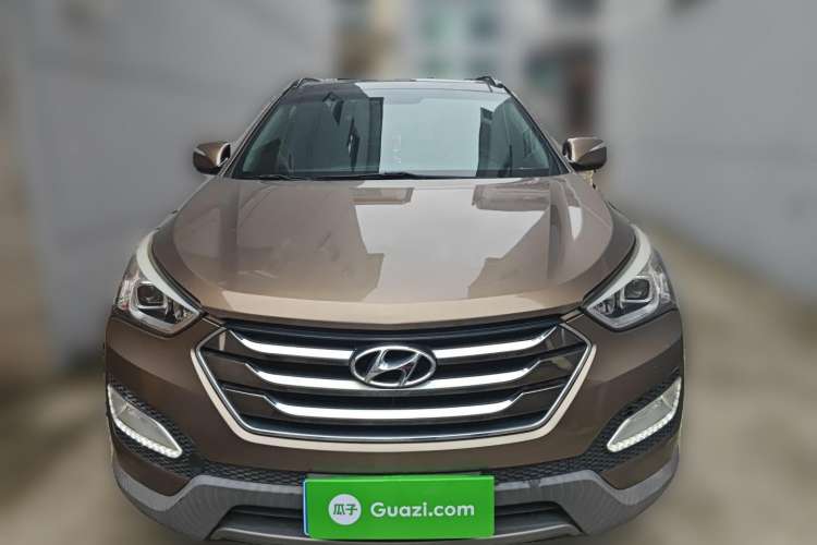 Used Hyundai Santa Fe 2013 2.4L Automatic Two-Wheel Drive Smart Version