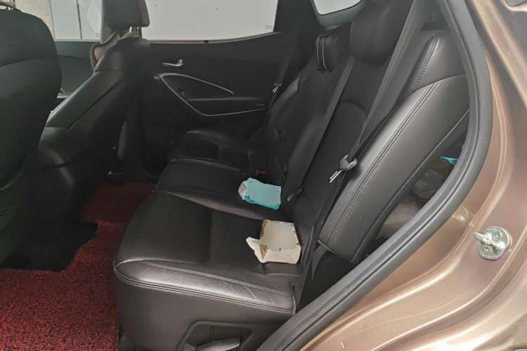 Used Hyundai Santa Fe 2013 2.4L Automatic Two-Wheel Drive Smart Version