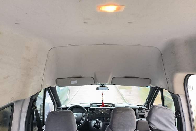 Used Ford Transit Custom 2013 2.4T Diesel Standard Version Long Wheelbase High Roof China IV Standard
