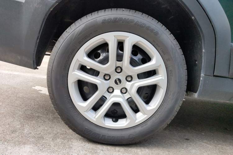 Used SWM Dahu 2022 1.5L Manual Elite Version 7 Seats
