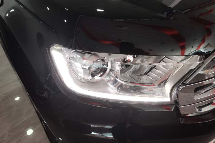 Used Ford Everest 2017 2.0T Gasoline Automatic 4x4 Flagship Edition 7 Seats