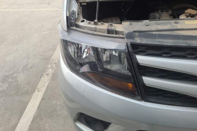 Used JAC M3 2018 1.6L Express Edition 7-Seater Right Front Headlight