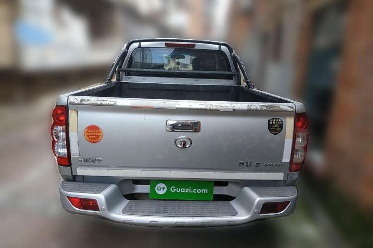 Used Great Wall Wingle 5 2013 2.0T European Version Two-Wheel Drive Elite Edition 6MT Big Double Cab GW4D20B
