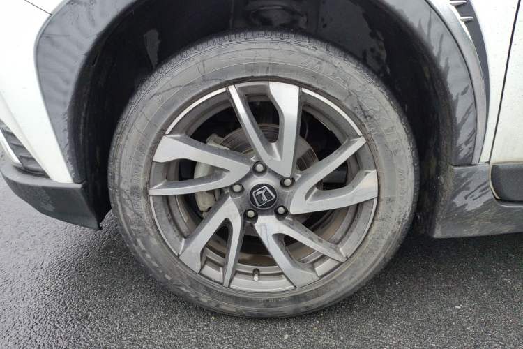 Used Luxgen U5 SUV 2017 1.6L CVT Knight Edition
