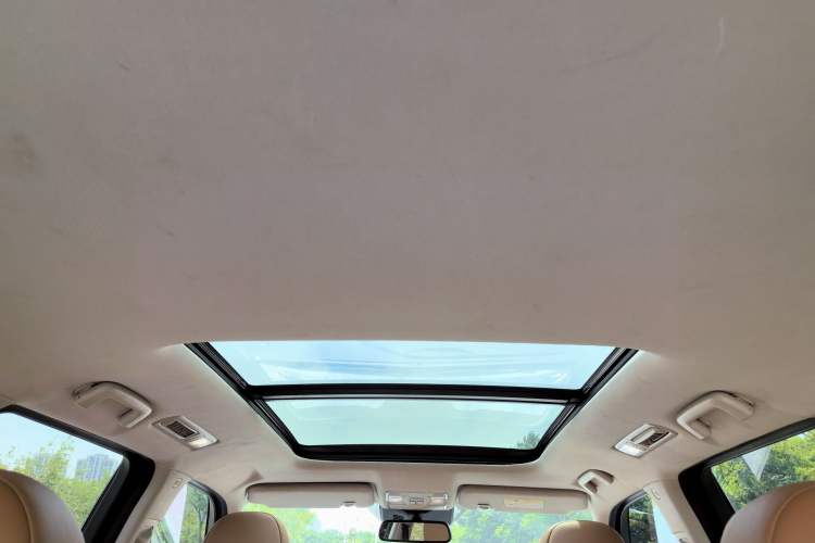 Used Changan CS95 2021 2.0T Two-Wheel Drive Luxury Version
