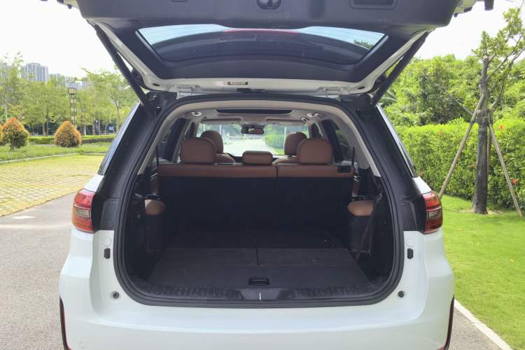 Used Changan CS95 2021 2.0T Two-Wheel Drive Luxury Version
