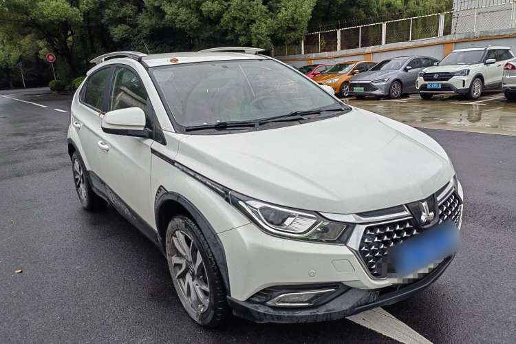 Used Luxgen U5 SUV 2017 1.6L CVT Knight Edition
