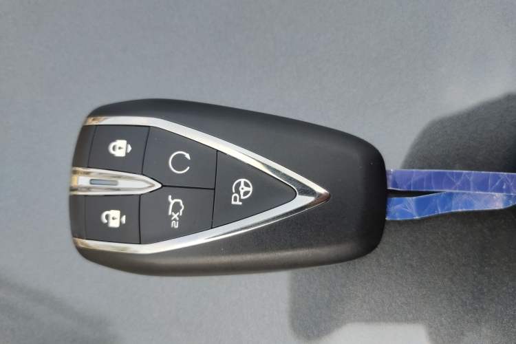 Used Changan UNI-K 2023 2.0T Two-Wheel Drive Yue Ling Trim