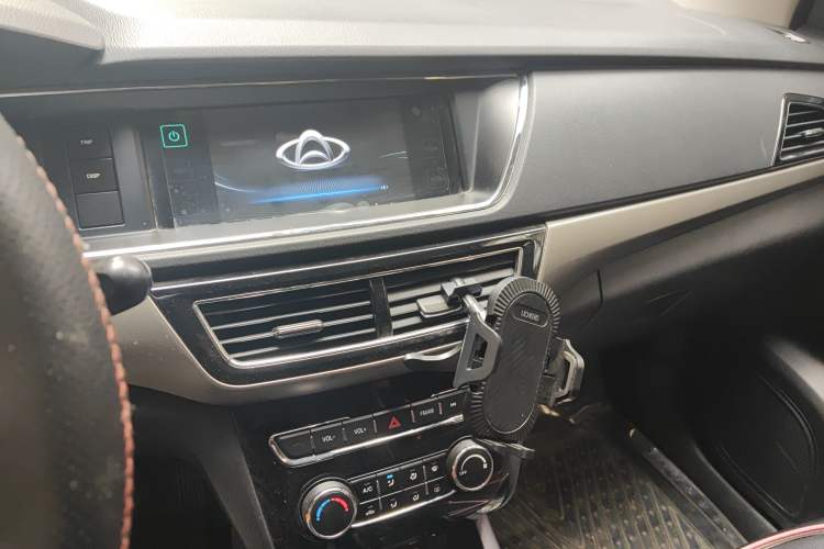 Used CHANGAN KAICHENG Oushang A600 2016 1.5L Manual Elite 7-Seater
