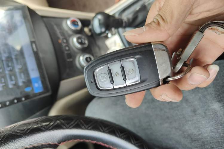 Used Haima S7 2013 2.0L Automatic ZhiShang Version
