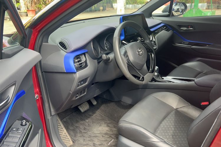 Used Toyota IZOA 2018 2.0L Yichi Version China VI Standard