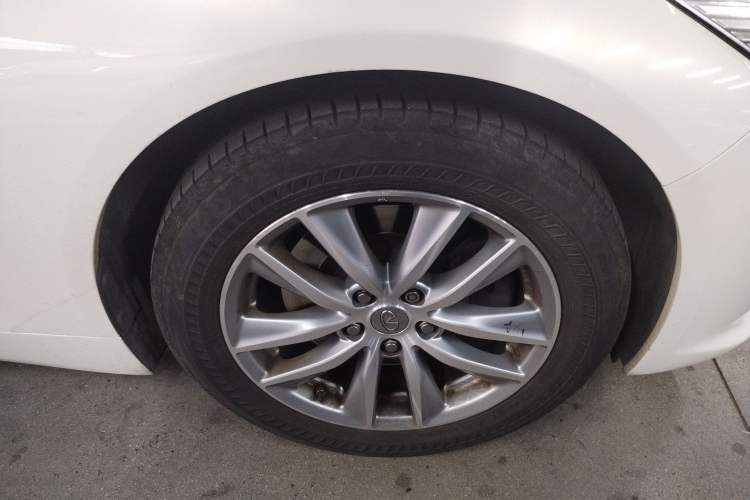 Used Infiniti Q50 2014 2.0T Comfort Edition
