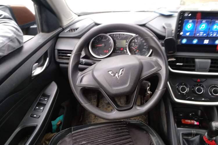 Used Wuling Hongguang S3 2019 1.5L Manual Standard Version China VI Standard
