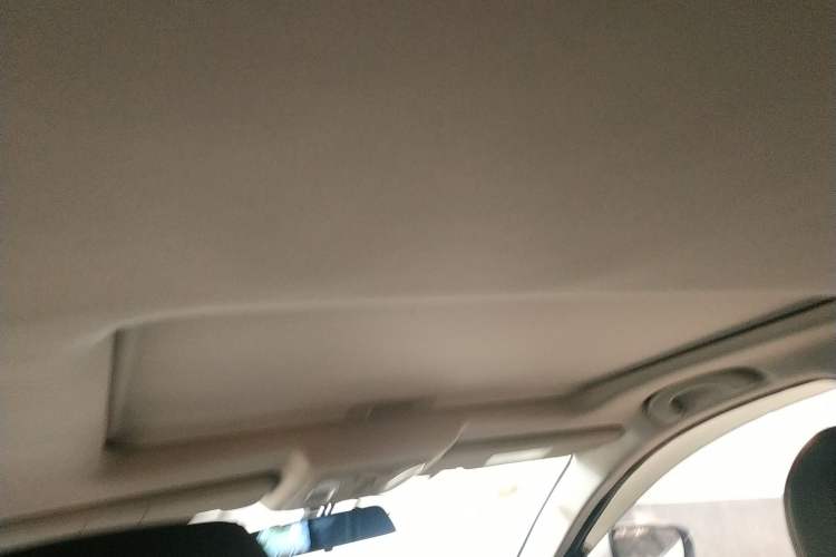 Used Dongfeng Aeolus AX7 2016 2.0L Automatic Zhiyi Trim
