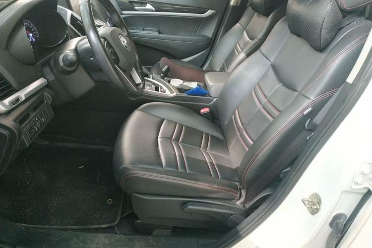 Used Dongfeng Aeolus AX7 2016 2.0L Automatic Zhiyi Trim
