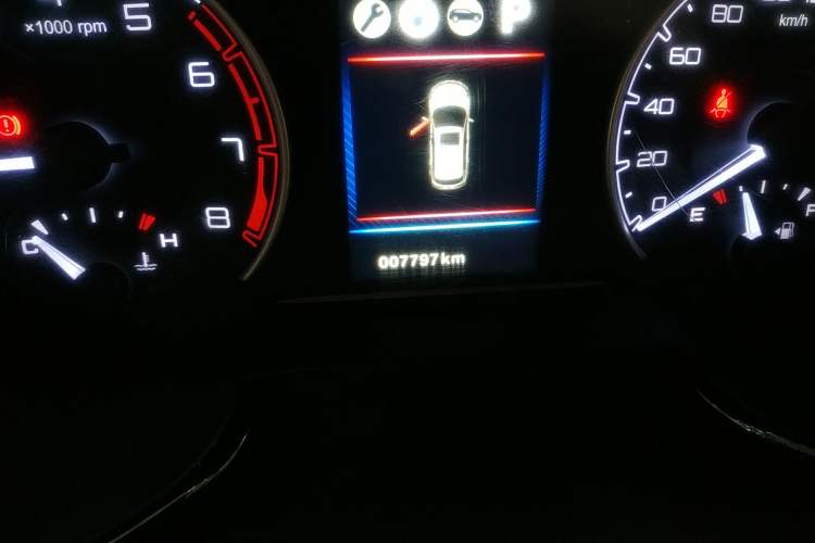 Used Dongfeng Aeolus AX7 2016 2.0L Automatic Zhiyi Trim
