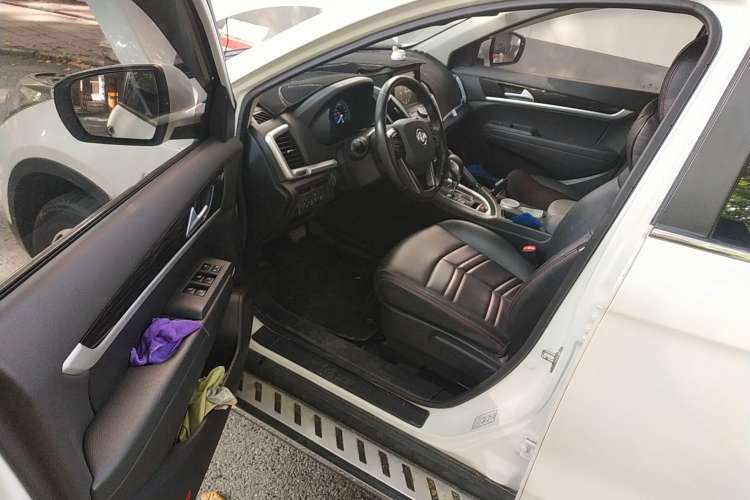 Used Dongfeng Aeolus AX7 2016 2.0L Automatic Zhiyi Trim
