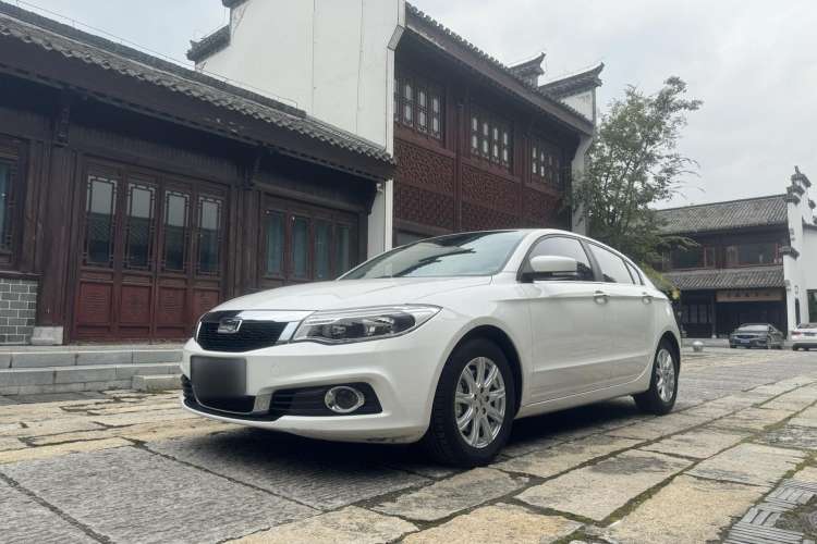 Used Qoros 3 2017 Hatchback 1.6L Automatic Zhiyue Model